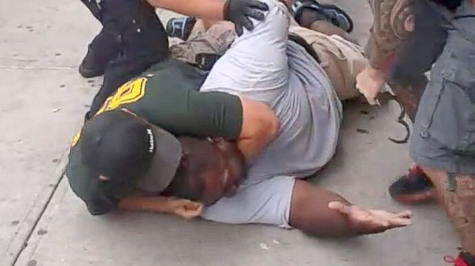 GTY_eric_garner1_ml_140722_16x9_992