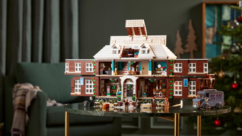 211021160140-01-lego-home-alone-cec-exlarge-169
