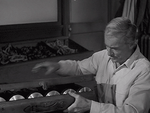 tumblr_of9sa2SKtT1s01qkyo1_400