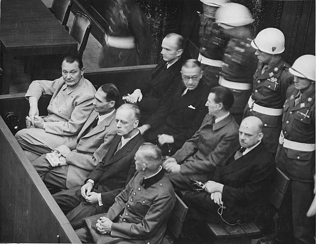 622px-Defendants_in_the_dock_at_the_Nuremberg_Trials